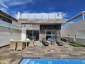 Villa met 4 slaapkamers in Villamartin in Alicante Property