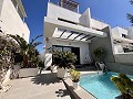 3 Schlafzimmer Reihenhaus in Villamartin in Alicante Property