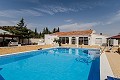 Atemberaubende freistehende Villa in Yecla mit Pool und Garage in Alicante Property