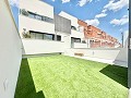 Villas de Nueva Construcción de 3 Dormitorios con Piscina Comunitaria in Alicante Property