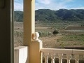 Gemütliches Landhaus mit 2 Schlafzimmern, atemberaubender Aussicht und asphaltierter Zufahrt, 11 km von Yecla in Alicante Property