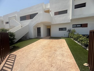 Schönes Apartment mit 2 Schlafzimmern und 2 Bädern in Vistabella Golf Los Montesinos.