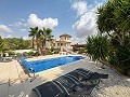 Prachtige villa met 5 slaapkamers en 4 badkamers in Pinoso. in Alicante Property
