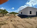 Guest House, Garage plus plot for sale in Pinoso. in Alicante Property