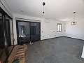 Guest House, Garage plus plot for sale in Pinoso. in Alicante Property