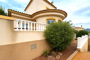 Hermosa villa de 4 dormitorios con piscina privada