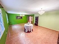Spectaculair appartement op de begane grond met binnenpatio in Almansa in Alicante Property
