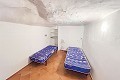 Geräumiges Höhlenhaus mit Grundstück in Casas del Señor in Alicante Property