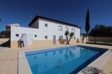 Hotel totalmente nuevo con licencias Restaurante de 11 habitaciones y piscina in Alicante Property
