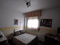 Riesige 4-Bett-2-Bad-Wohnung in Salinas in Alicante Property