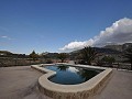Geweldige villa met zwembad in Yecla in Alicante Property