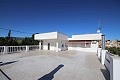 Massives Stadthaus mit Geschäftsmöglichkeit in Monovar in Alicante Property