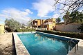 Vrijstaande villa in Monovar met twee gastenverblijven en een zwembad in Alicante Property