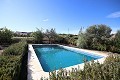 Vrijstaande villa in Monovar met twee gastenverblijven en een zwembad in Alicante Property