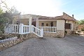 Villa de 6 chambres à Yecla in Alicante Property