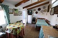 Maison de village à Casas del Señor avec cour et cuisine extérieure in Alicante Property
