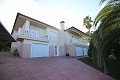 Große freistehende Villa mit Pool in Loma Bada, Alicante in Alicante Property
