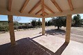 Villa de 4 dormitorios y 3 baños con garaje y jardín con espacio para una piscina in Alicante Property