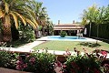 Chalet Aislado con piscina y jardín in Alicante Property