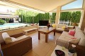 Grote villa met zwembad en tuin in Alicante Property