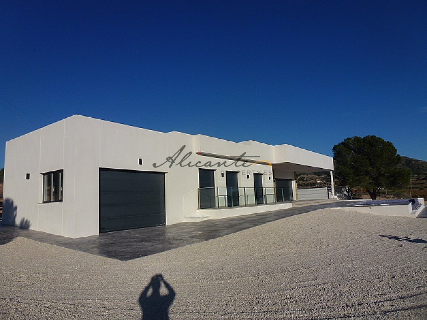 Villa for sale in La Romana, Alicante  in Alicante Property