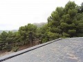 Großes rustikales Haus in einem Nationalpark mit Schieferdach. in Alicante Property