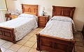 Herenhuis met 6 slaapkamers op 3 km van Yecla in Alicante Property