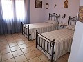 Mansión de 6 dormitorios a 3 km de Yecla in Alicante Property