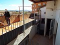 Large Townhouse with garage in Caudete in Alicante Property