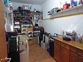 Onberispelijk herenhuis met garage in Caudete in Alicante Property
