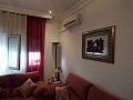 Immaculate Townhouse with Garage in Caudete in Alicante Property