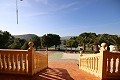 Grote vrijstaande villa met zwembad dicht bij de stad in Elda-Petrer in Alicante Property