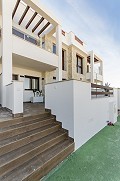 Incroyable appartement avec immense piscine commune et 4 terrains de golf à proximité in Alicante Property