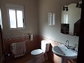 Prachtige villa met 6 slaapkamers en 3 badkamers met solarium in Zarra, Valencia in Alicante Property