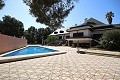Atemberaubende freistehende Villa mit einem zweiten Haus, nur wenige Gehminuten von Monovar entfernt in Alicante Property