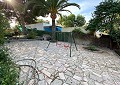 4-Bett-Villa in Sax mit Swimmingpool und Garage in Alicante Property