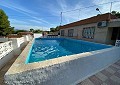 4 Bed Villa in Sax with Swimming Pool & Garage in Alicante Property