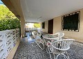 4-Bett-Villa in Sax mit Swimmingpool und Garage in Alicante Property