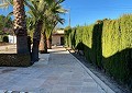 Villa de 4 dormitorios con magnífica piscina cerca del pueblo in Alicante Property
