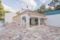 Villa met 4 Slaapkamers, Zwembad en Garage in Alicante Property