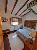 Mooie ruime finca met 9 slaapkamers, 3 badkamers en groot zwembad in Alicante Property
