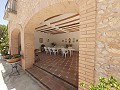 Schöne geräumige Finca mit 9 Betten, 3 Bädern und großem Pool in Alicante Property