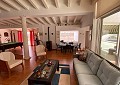 Atemberaubende Villa mit 3 Schlafzimmern und 3 Bädern in Sax in Alicante Property