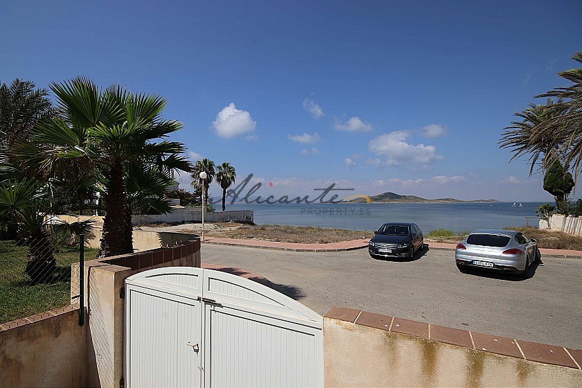 Detached Villa front line beach in La Manga in Alicante Property