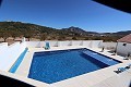 Beeindruckendes großes Haus mit 2. Haus plus Pool und Garagen in Alicante Property