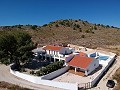 Impressionnante grande maison avec 2ème maison plus piscine et garages in Alicante Property