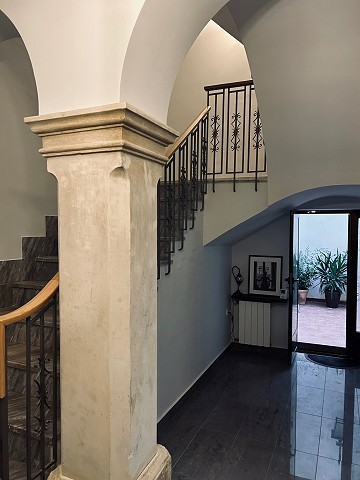 Belle maison de ville de 5 chambres à Monovar