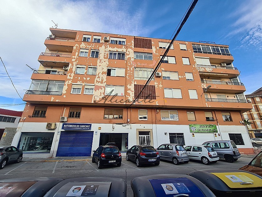 4 Bedroom apartment in the heart of town in Alicante Property