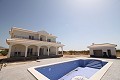Nieuwbouw villa 195m2 met zwembad en perceel in Alicante Property