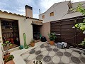 Maison de ville avec jardin et garage à Pinoso in Alicante Property